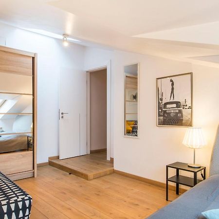 Central 2-Level Penthouse With Terrace And Free Parking Riga Esterno foto