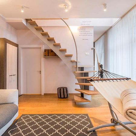 Central 2-Level Penthouse With Terrace And Free Parking Riga Esterno foto