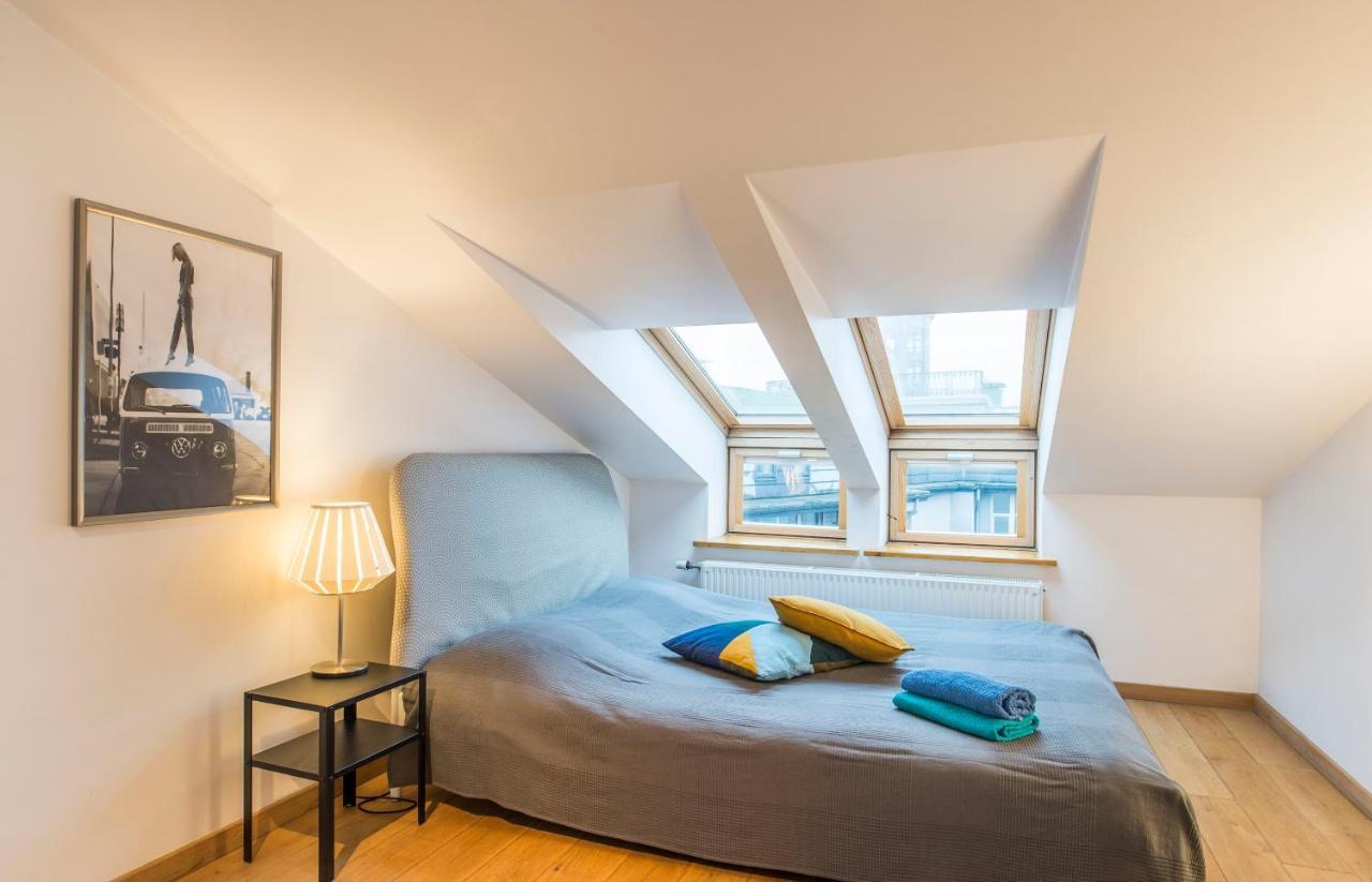 Central 2-Level Penthouse With Terrace And Free Parking Riga Esterno foto