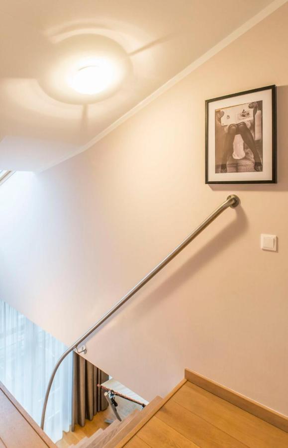 Central 2-Level Penthouse With Terrace And Free Parking Riga Esterno foto
