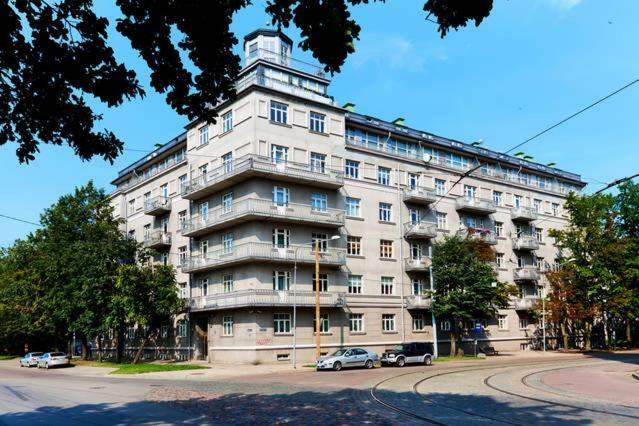 Central 2-Level Penthouse With Terrace And Free Parking Riga Esterno foto